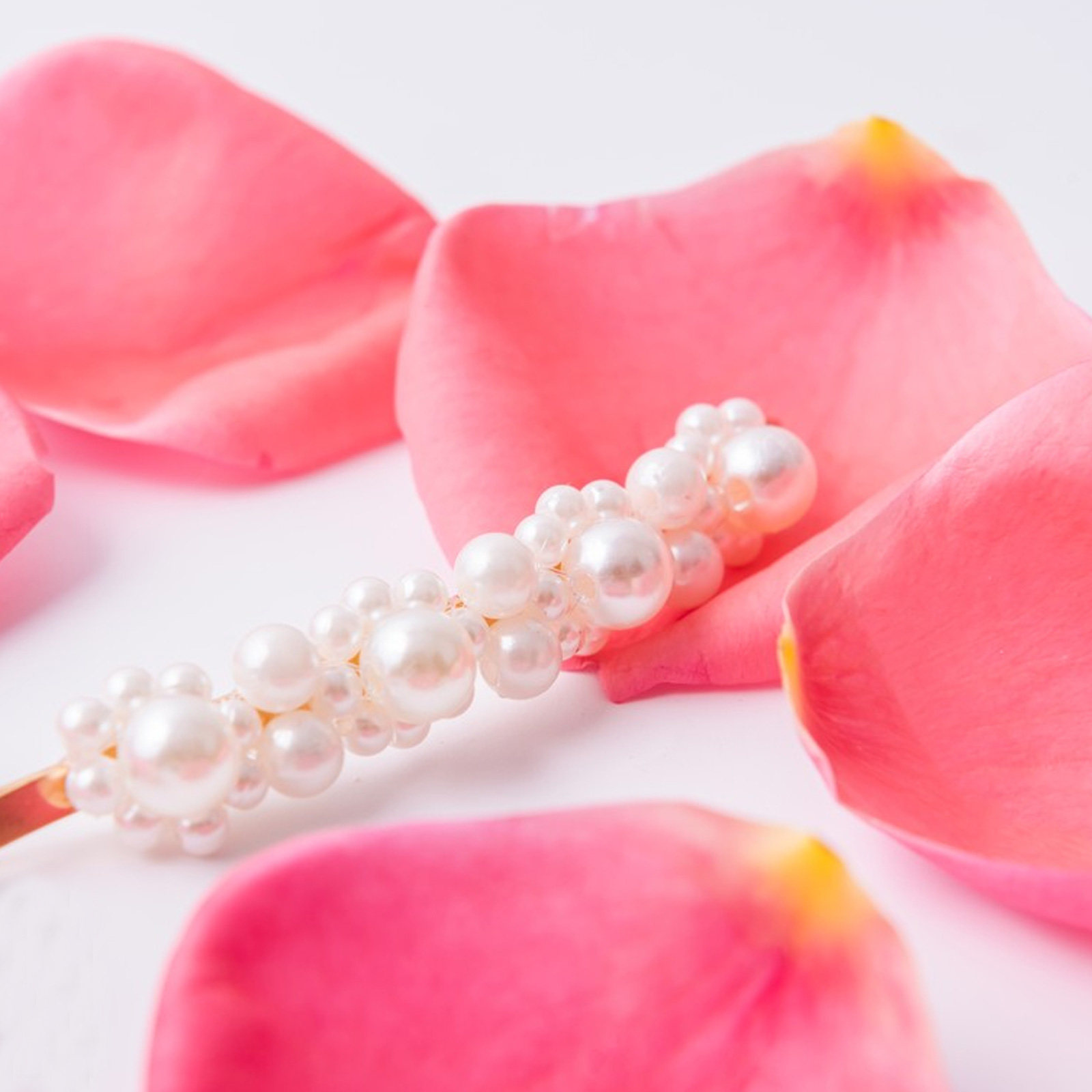 Embellishment Glue Craft - 1パック入り、パールレジン製ラインストーンのミックス。半円形で裏面が平らなパール。靴、衣類、ネイルアート、スマートフォンケースなどの装飾に最適な、上品なクラフト用パーツ。