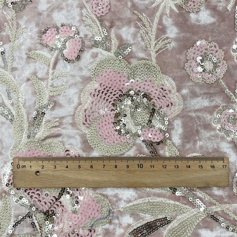 幅130cmの新着ベルベット生地刺繍スパンコールフラワー – - Embellish Knit のレビューと価格
