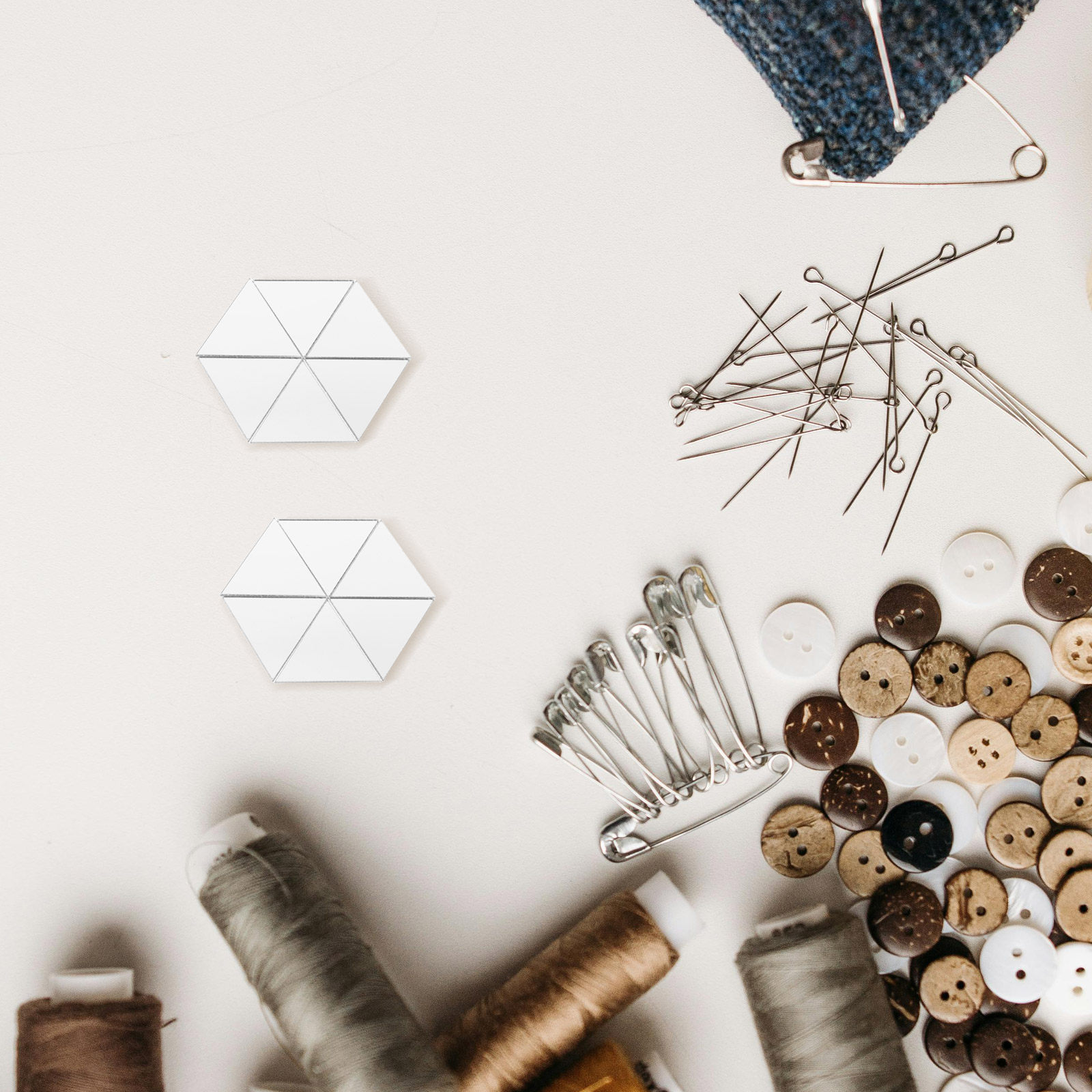 200個入り ラインストーン付きミラー装飾品。衣類、靴、バッ - Embellishment Glue Craft のレビューと価格